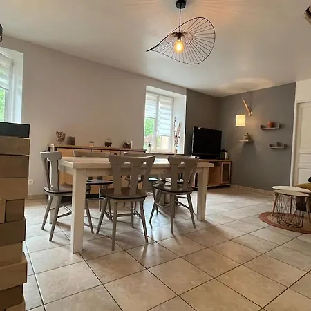 5 Personnes Avec Espace Plein Air *