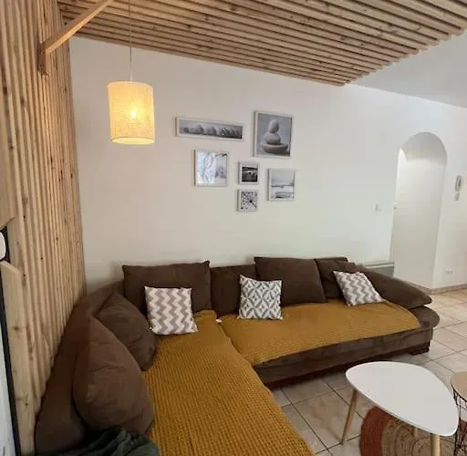 5 Personnes Avec Espace Plein Air *